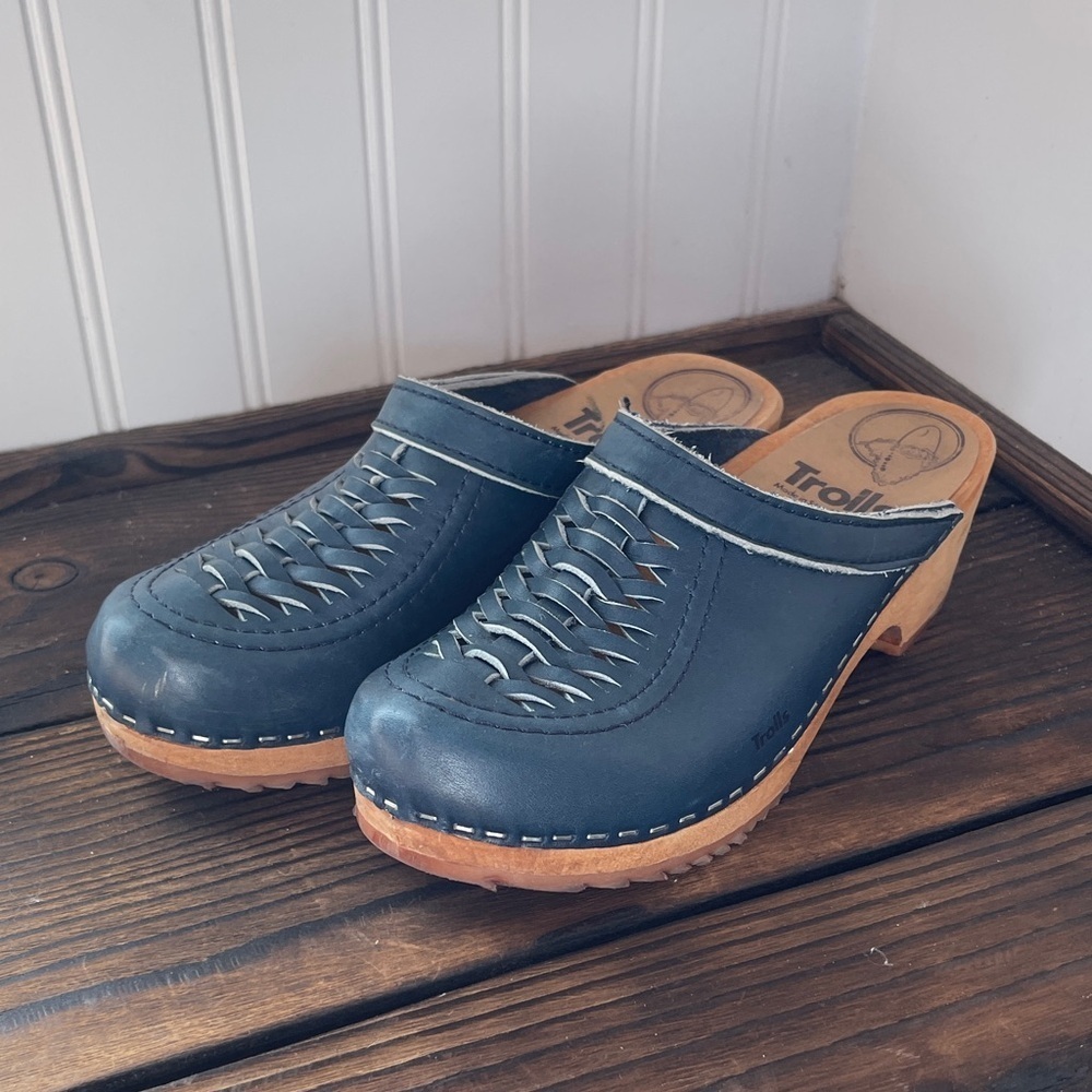 Trolls Beautiful Blue Braided Leather Clogs
